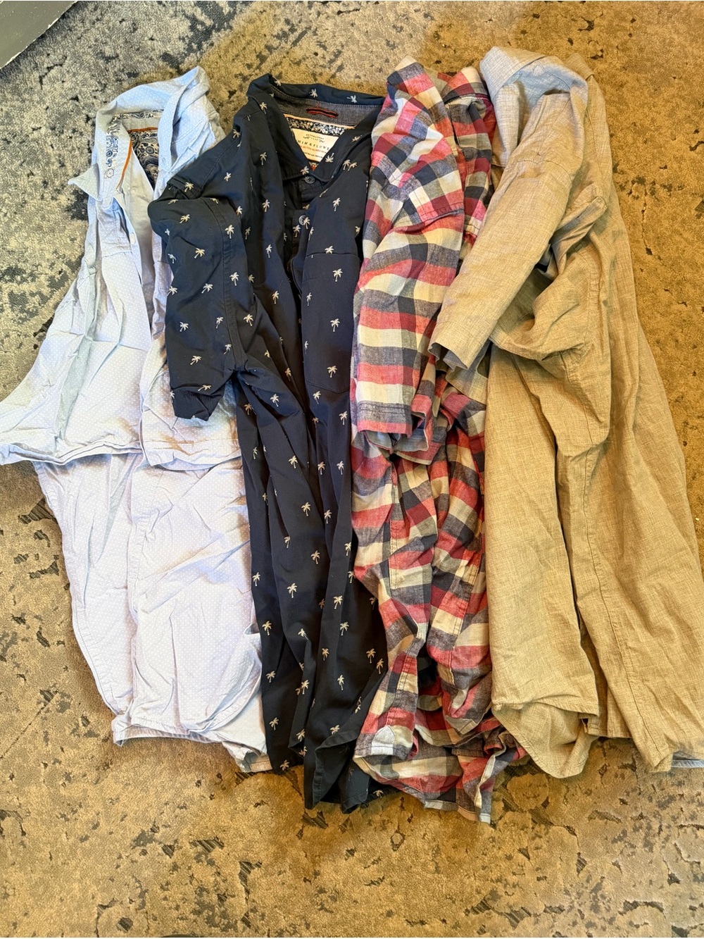 Lot of 4 Men’s Short Sleeve Button-Up Shirts